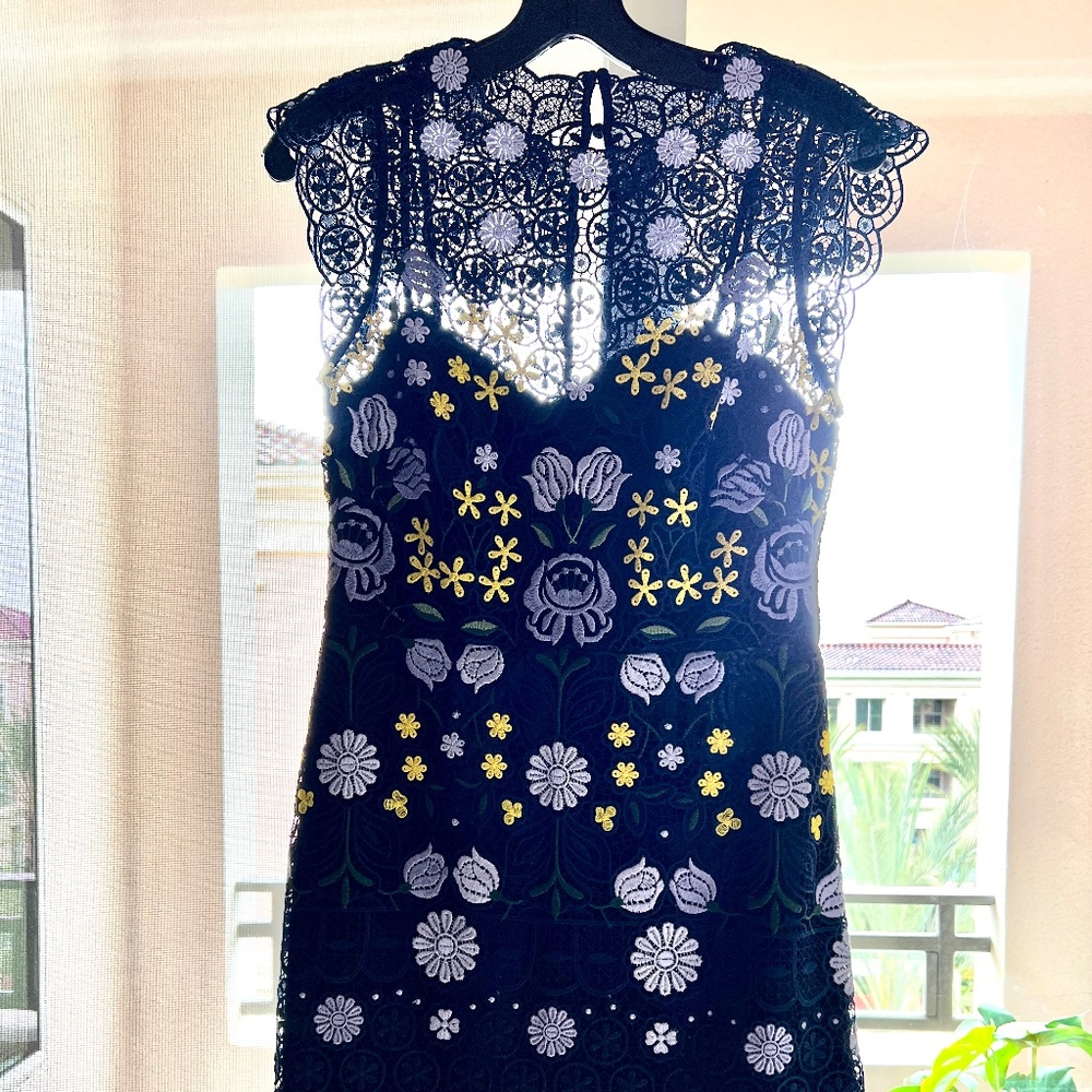 Karen Millen Embroidered Multicolored Laser Cut 3D Mesh Floral Mini Dress Size 6 - Picture 10 of 16